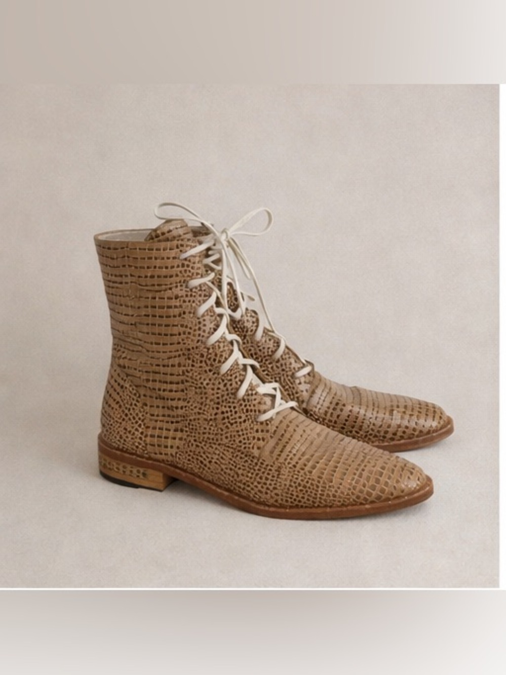 FREDA SALVADOR CROC Leather lace up ankle boots in camel brown